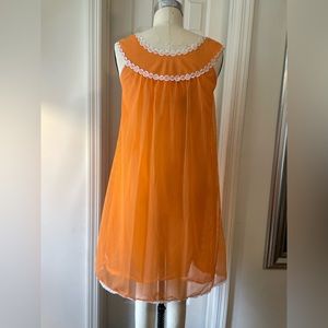 Vintage 50s/60s nightgown